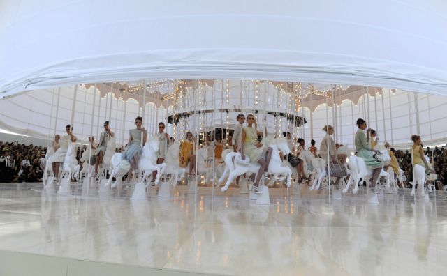 Spring 2012: Πριν ανάψουν τα φώτα